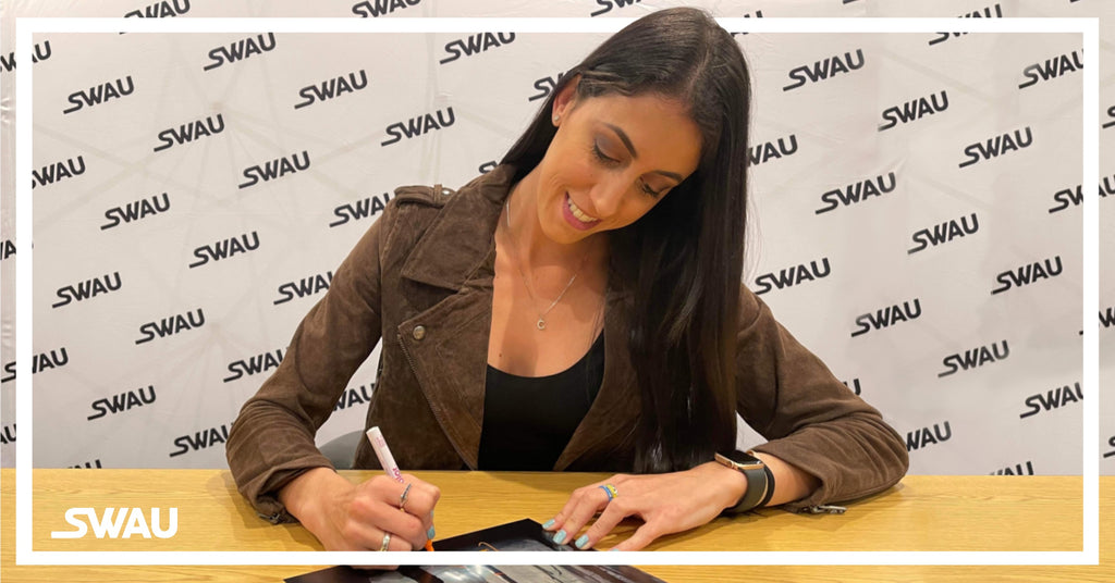 Caitlin Dechelle's Signing Completed!