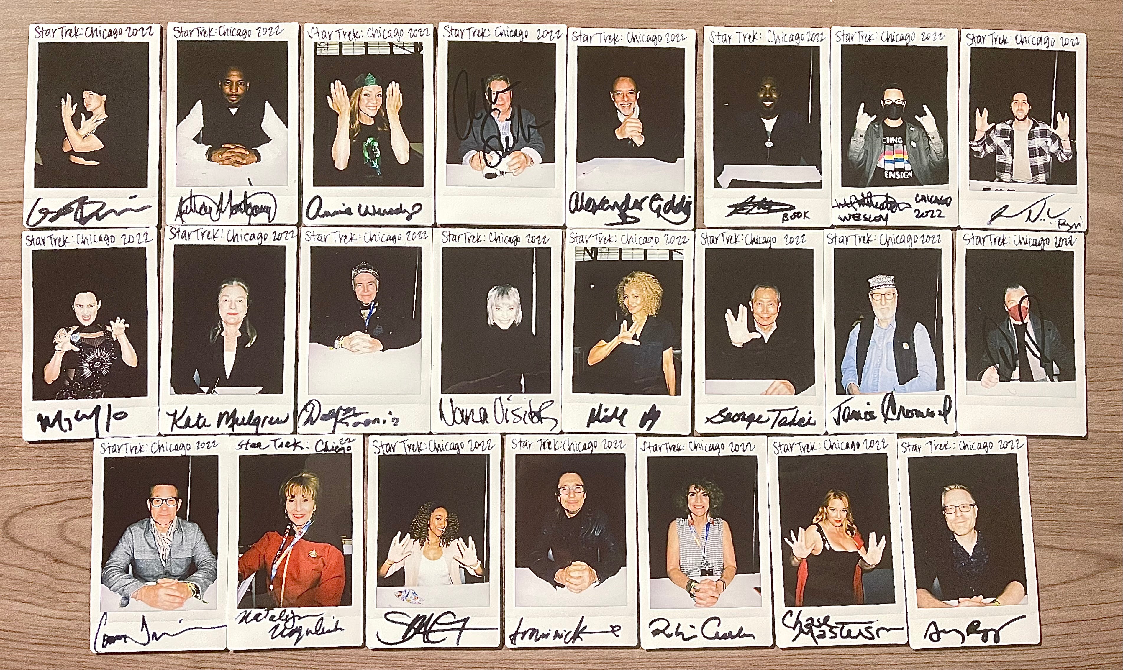 クリス・ヘムズワース　直筆サイン　SWAU Chris Hemsworth Signed 11x17 Photo - SWAU Authenticated | SWAU