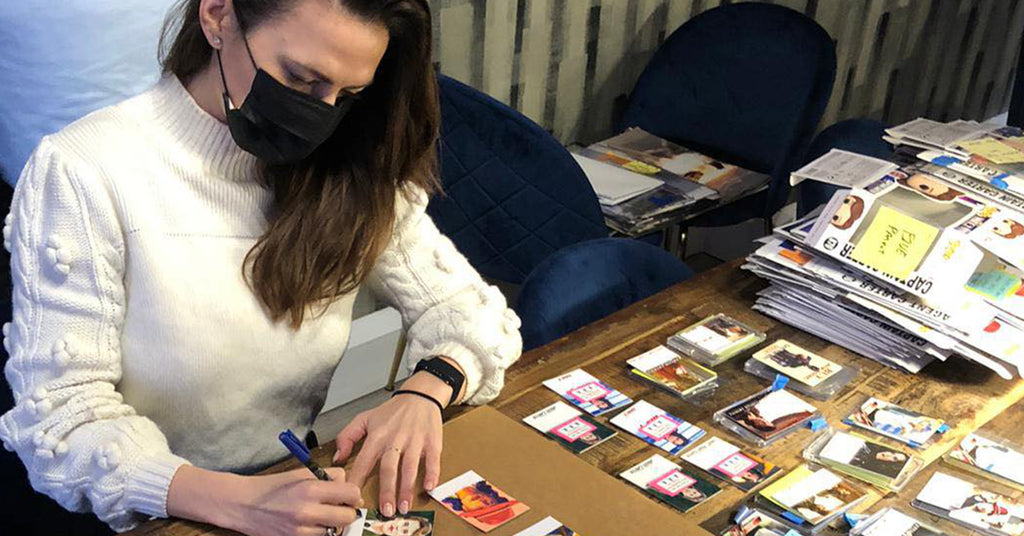 Hayley Atwell Signing Complete!