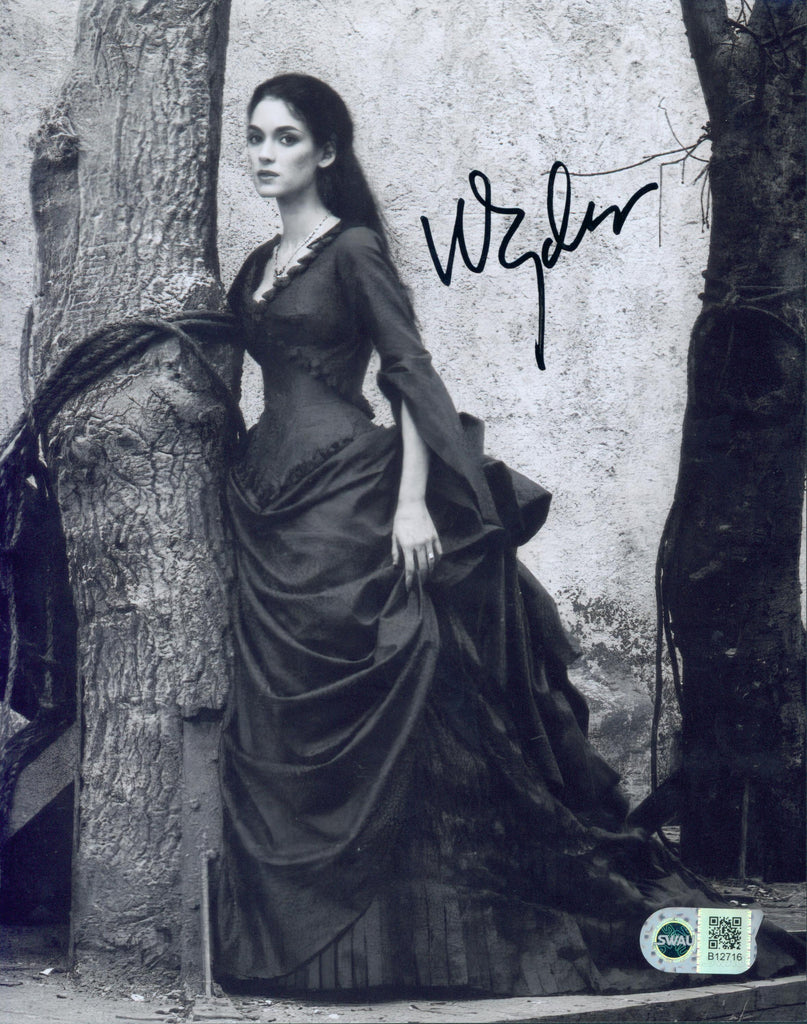Winona Ryder Signed 8x10 Photo - SWAU Authenticated