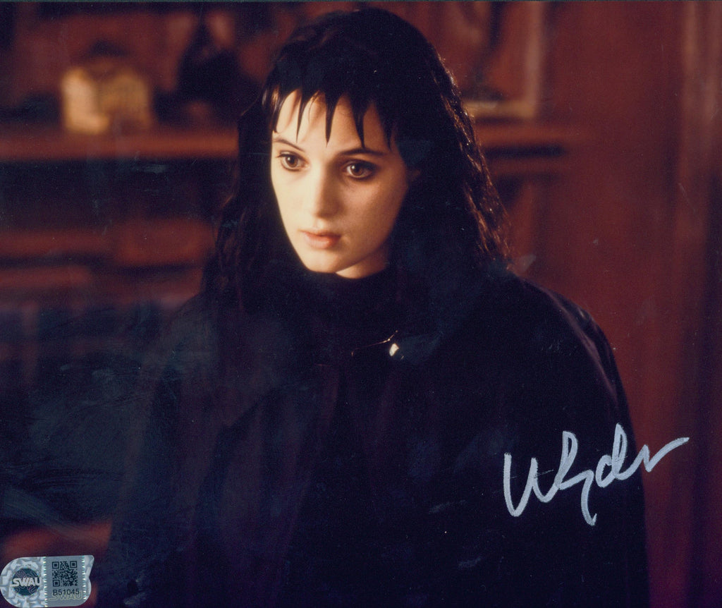 Winona Ryder Signed 8x10 Photo - SWAU Authenticated