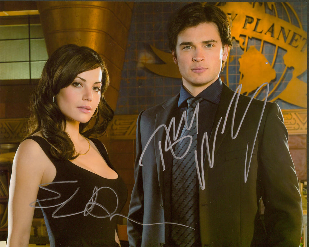 Tom Welling & Erica Durance Signed 11x14 Photo - SWAU Authenticated