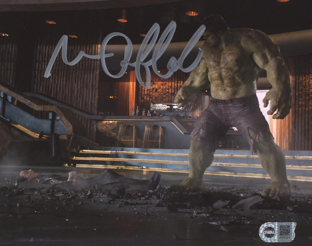 Mark Ruffalo Signed 8x10 Photo - SWAU Authenticated